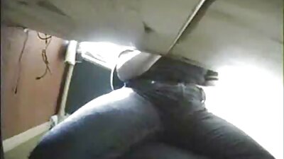 Ein bärtiger Typ mit einem großen xhamster reife Penis legte seine Zunge auf die Lippen seiner Freundin und küsste sie durch ihr Höschen