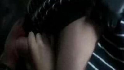 Eine Brünette reife frauen sexvideos wartete nackt und mit einem Plug im Anus auf einen reichen Liebhaber