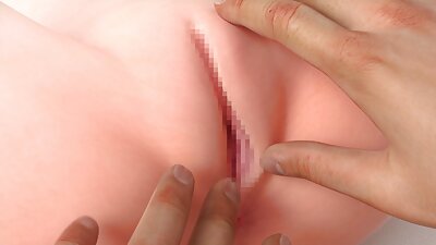 tolerieren, dass der Cuckold sich auszieht, indem er seine sexy Frau mit reife tube ihrem Freund wechselt