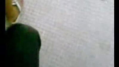 Charmante russische reife porn teen spielt mit Ihrer Muschi