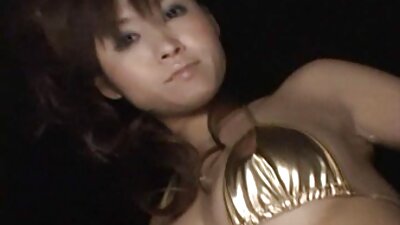 Asiatische Frau reife damen videos trifft einen Mann mit Spielzeug und Körper